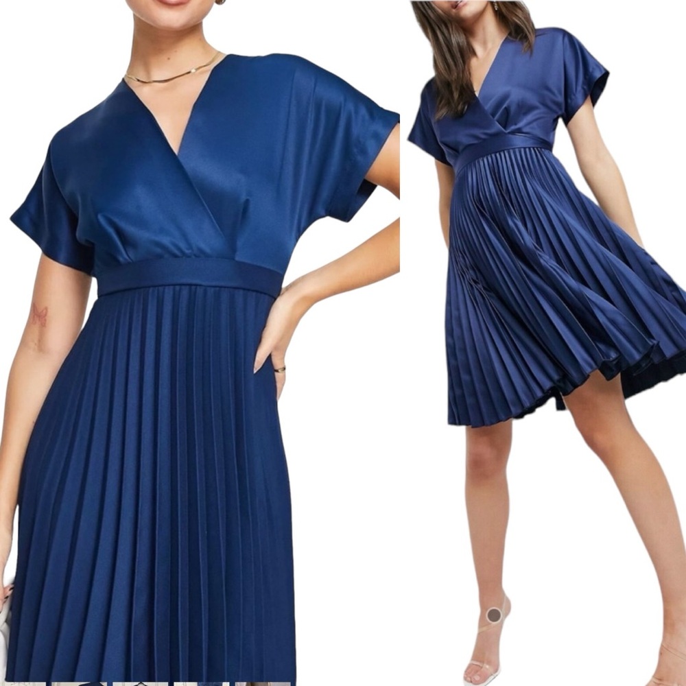Closet London wrap front pleated midi skater dress‎ in navy Size 4